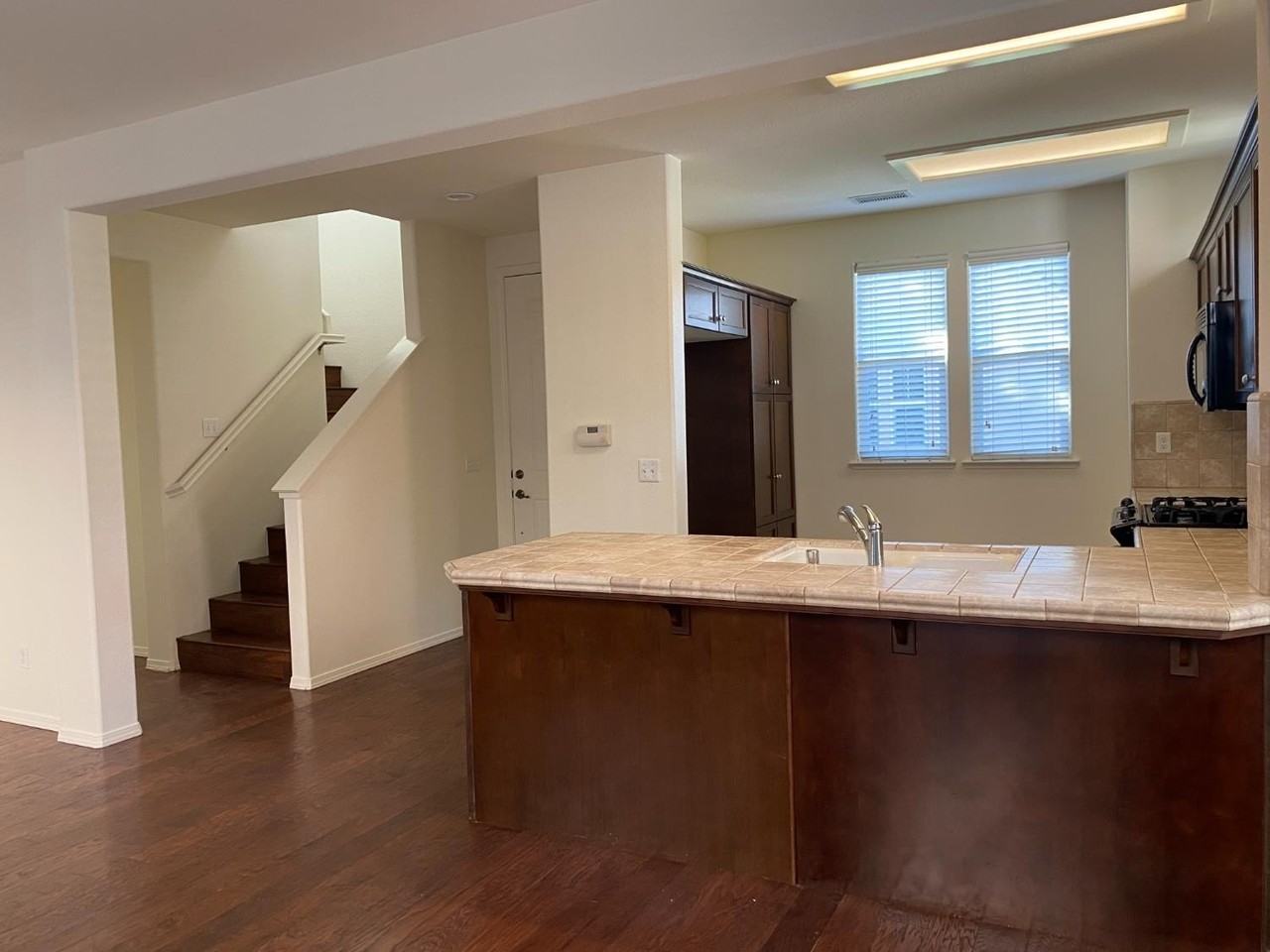 3984 Trenton Ave - Photo 4 of 14