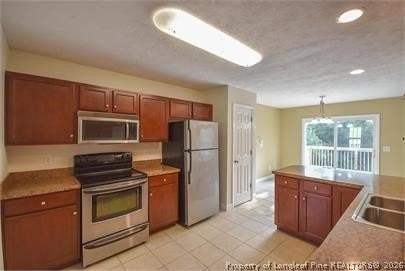 217 Rolling Stone Ct - Photo 3 of 12