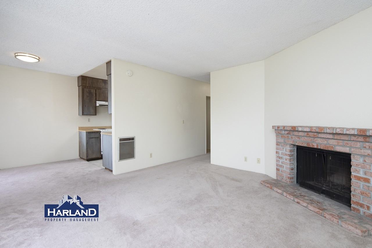 2112-2114 Thomas Ave Unit 3 - Photo 3 of 15