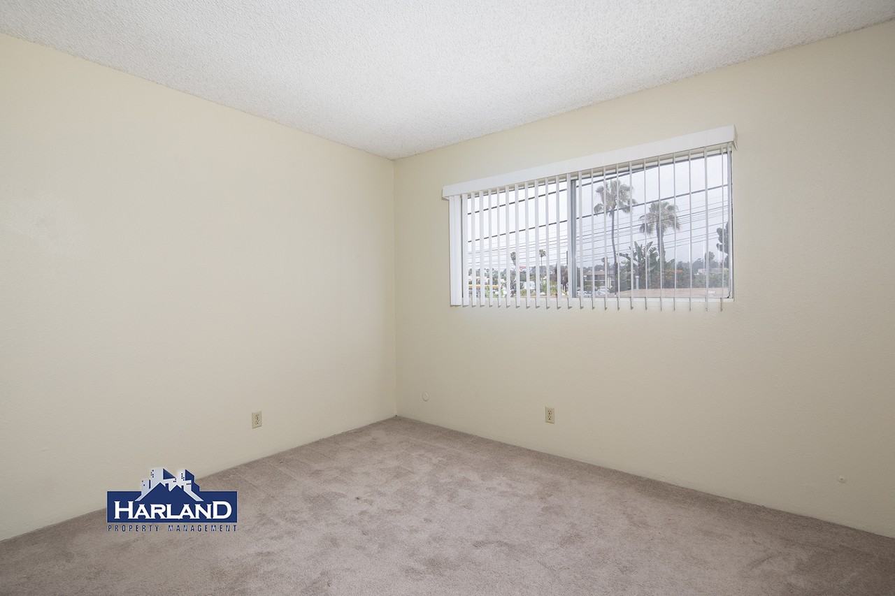 2112-2114 Thomas Ave Unit 3 - Photo 7 of 15