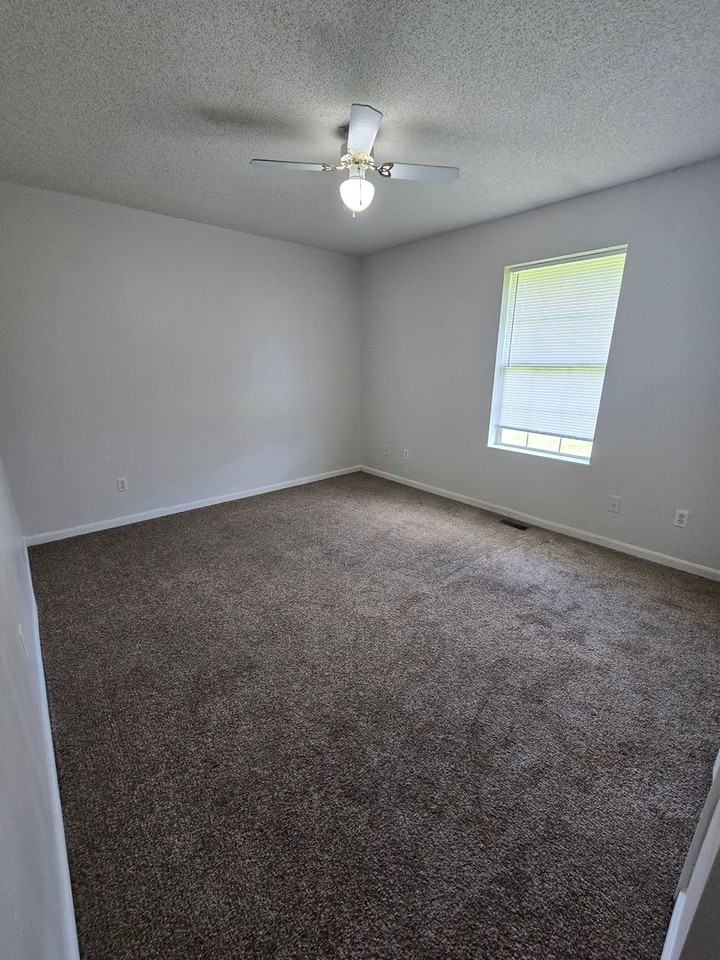 21162118 Arlene Dr - Photo 5 of 8