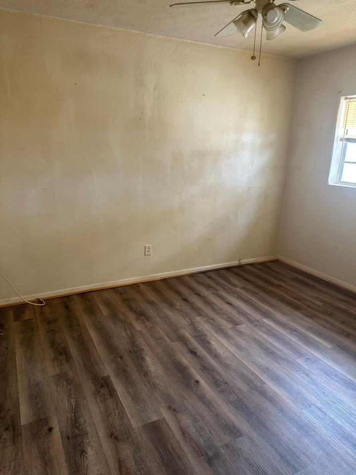 5719 Cherry St - Photo 3 of 6