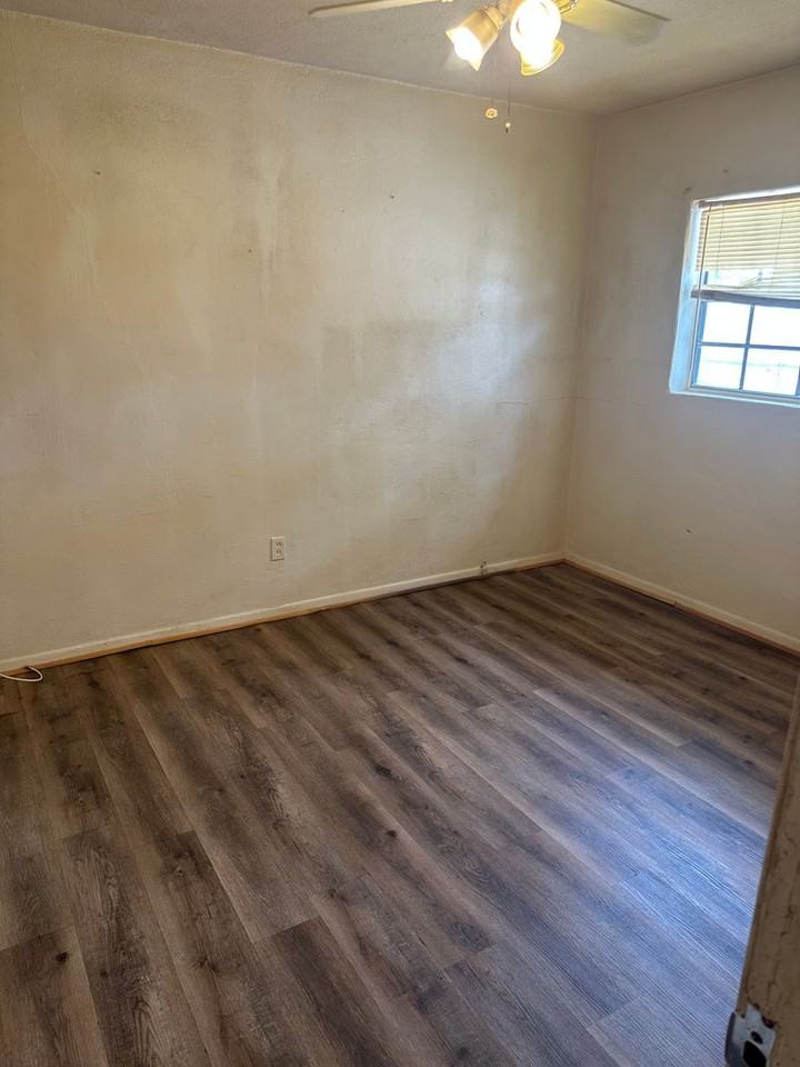 5719 Cherry St - Photo 6 of 6