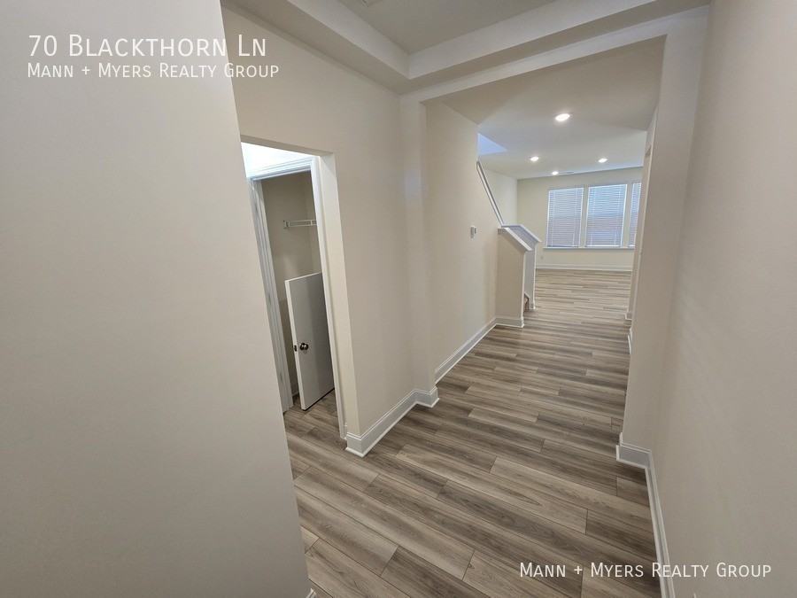 70 Blackthorn Ln - Photo 4 of 50
