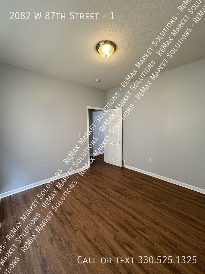 2082 W 87th St #1 - Photo 6 of 12