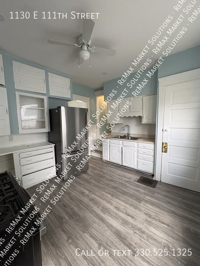 1130 E 111th St - Photo 5 of 14