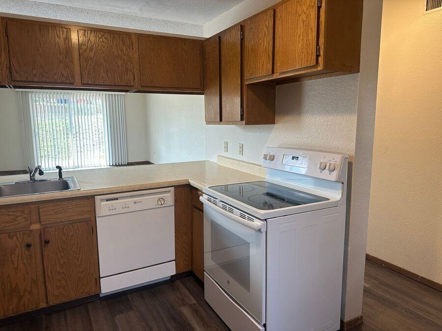 2330 Allegheny Dr #D - Photo 6 of 25