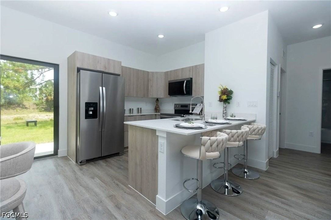 1125 Deauville St E - Photo 7 of 34