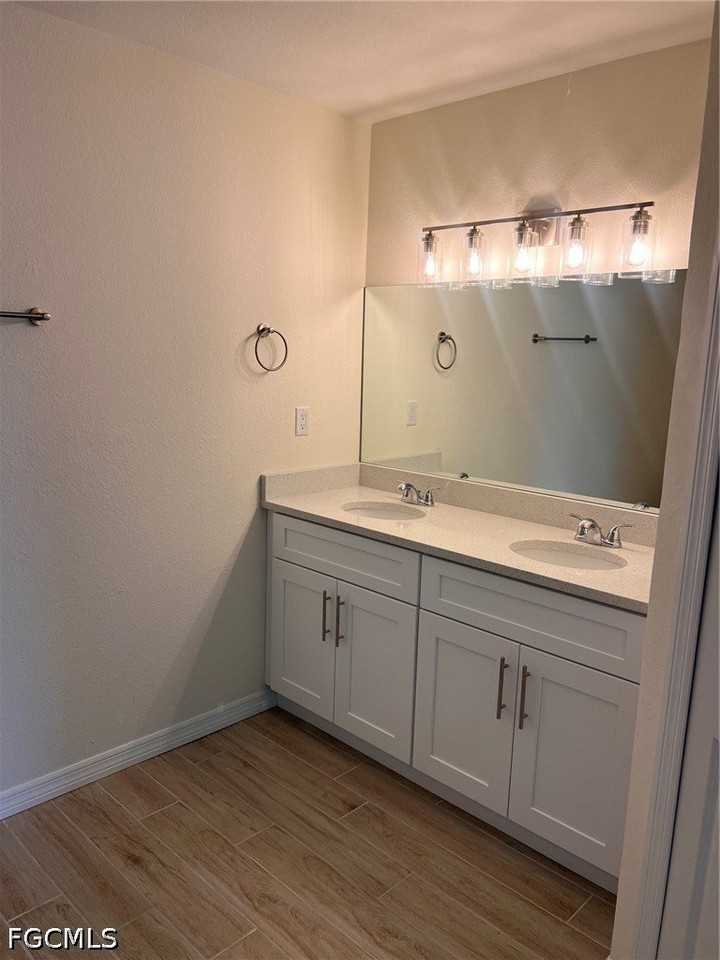 3512 Ne 17th Pl - Photo 7 of 17