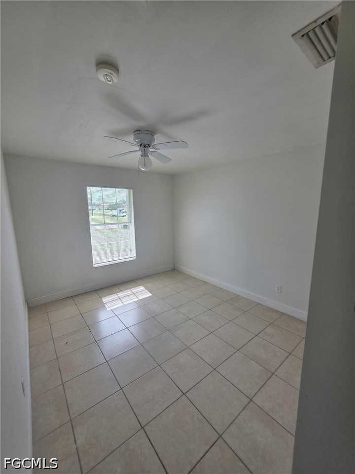 18569 Bartow Blvd - Photo 5 of 9