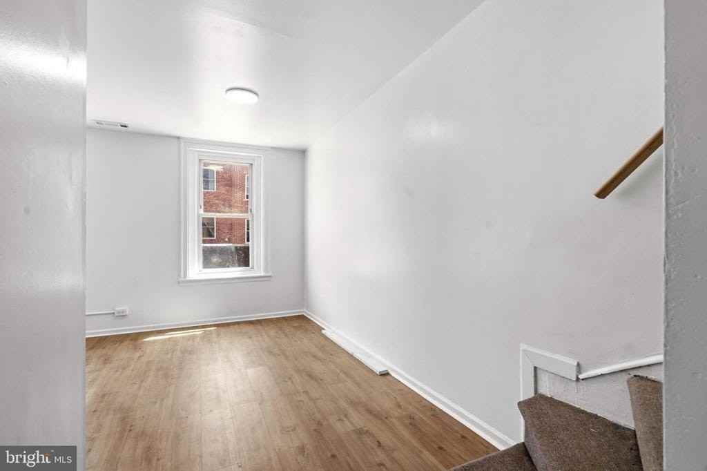 4035 Green St - Photo 3 of 12