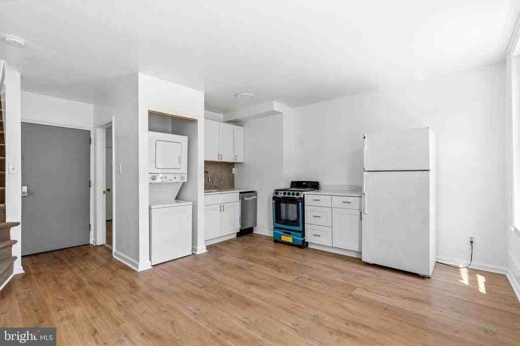 4035 Green St - Photo 5 of 12