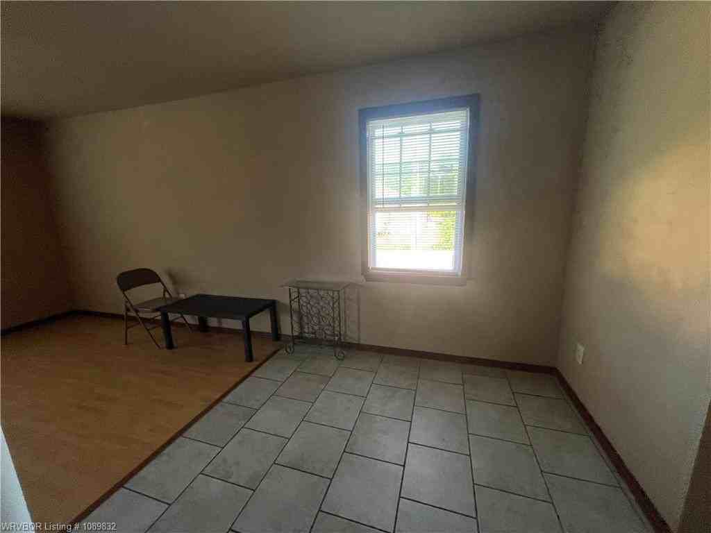 903 N 47th St - Photo 3 of 13