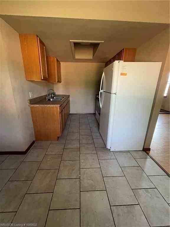 903 N 47th St - Photo 5 of 13