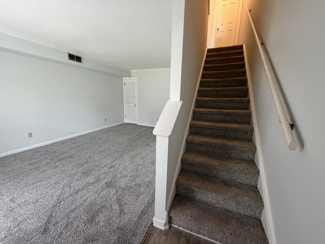 109 Oakmont Dr #55 - Photo 2 of 12