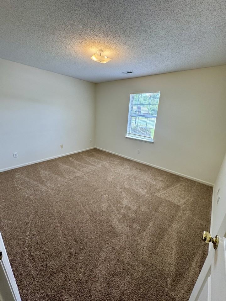 1405 Angels End #A - Photo 6 of 9