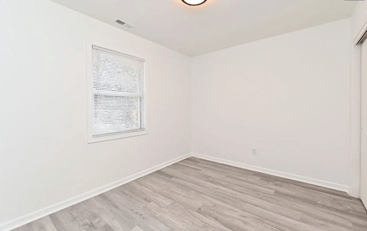 405 Old Buncombe Rd #21 - Photo 4 of 13