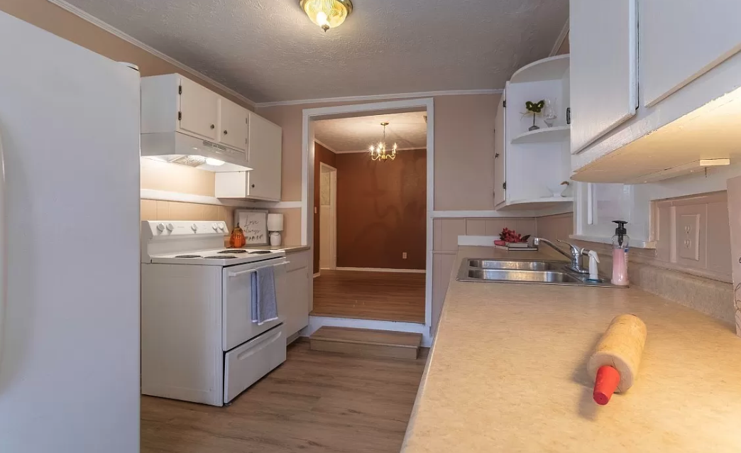 2054 Oklahoma St - Photo 6 of 21