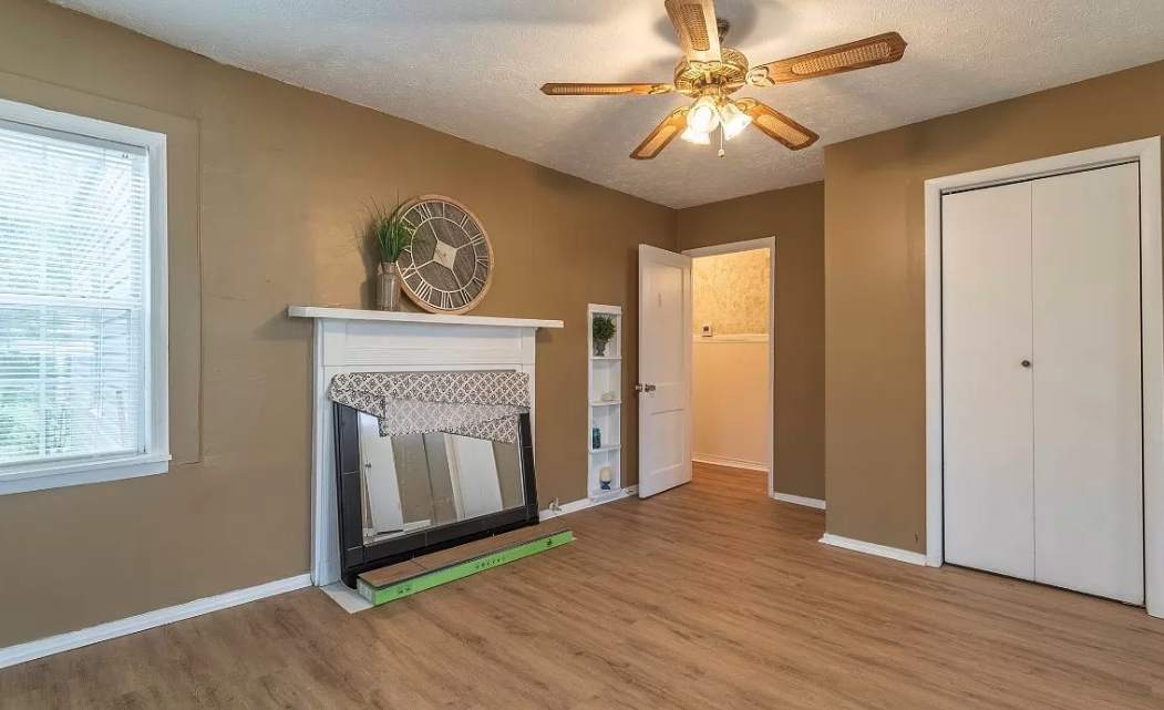 2054 Oklahoma St - Photo 7 of 21