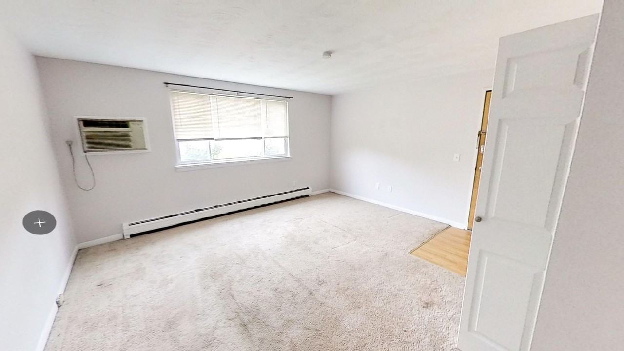 8 Hickory Manor Dr #5 - Photo 7 of 11