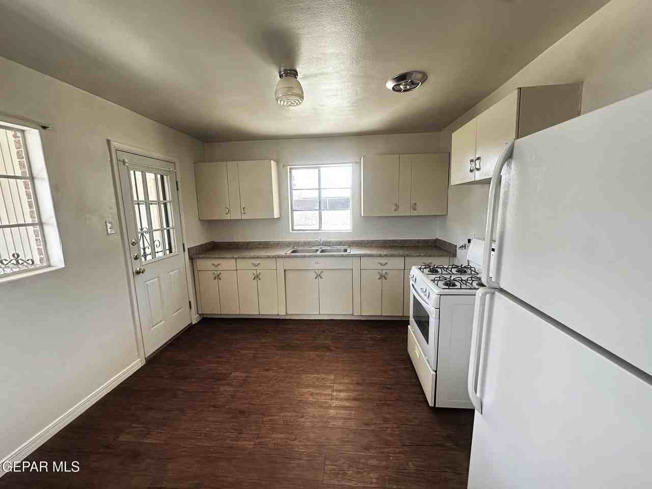 5116 Marie Tobin Dr - Photo 4 of 15
