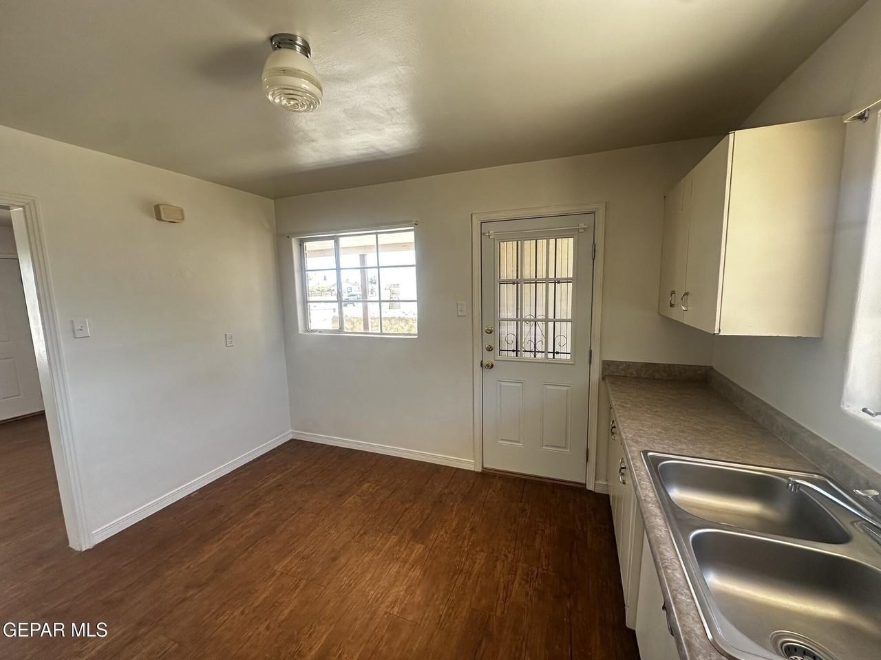 5116 Marie Tobin Dr - Photo 5 of 15
