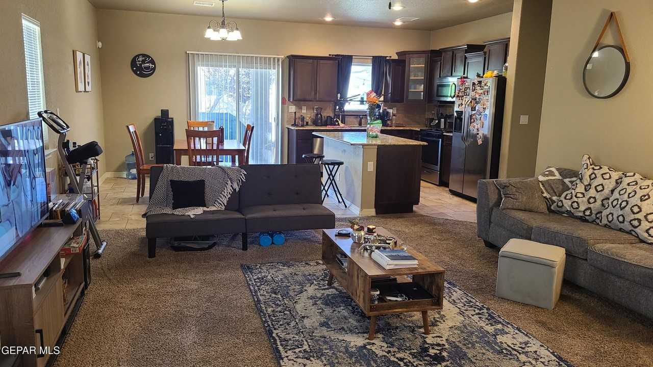 3893 Loma Brisa Dr - Photo 4 of 20