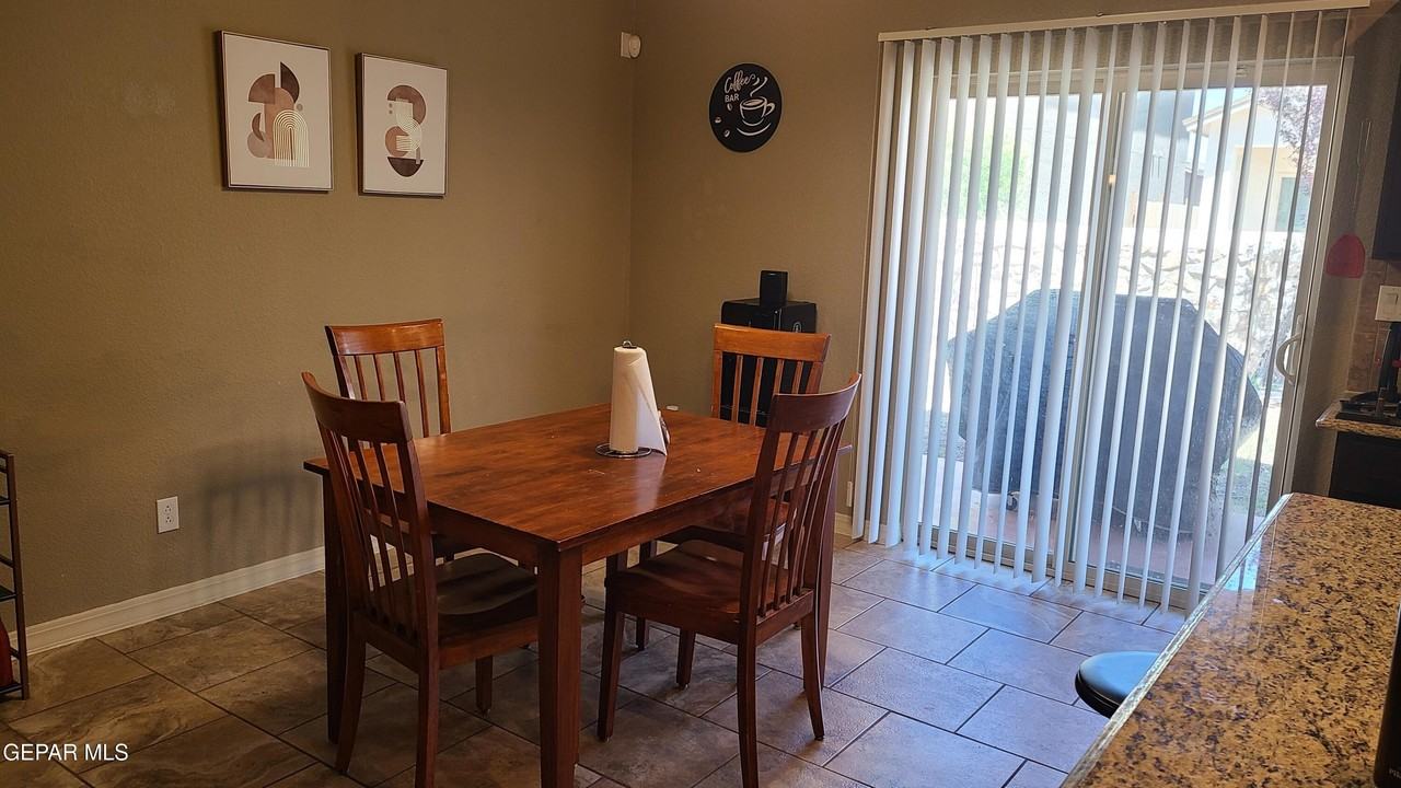 3893 Loma Brisa Dr - Photo 7 of 20