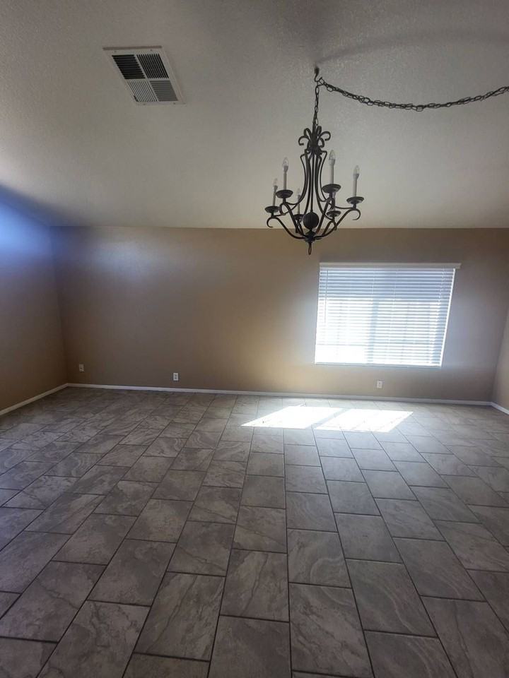 21247 Chardonnay Dr - Photo 3 of 20
