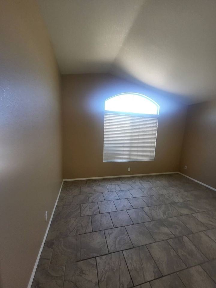 21247 Chardonnay Dr - Photo 7 of 20