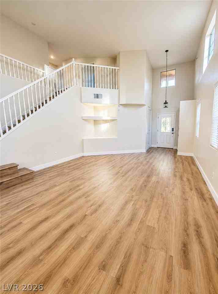 3957 Irvin Ave - Photo 3 of 24