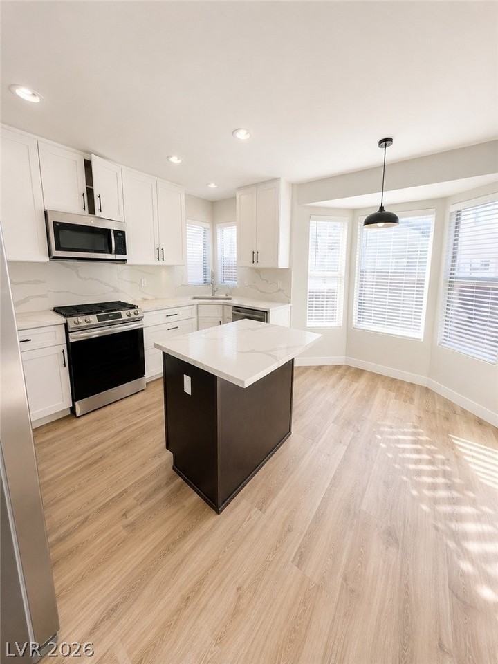 3957 Irvin Ave - Photo 4 of 24