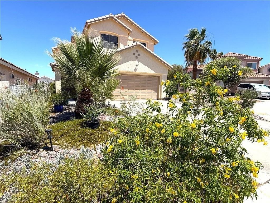 136 Serenade Ct - Photo 2 of 37