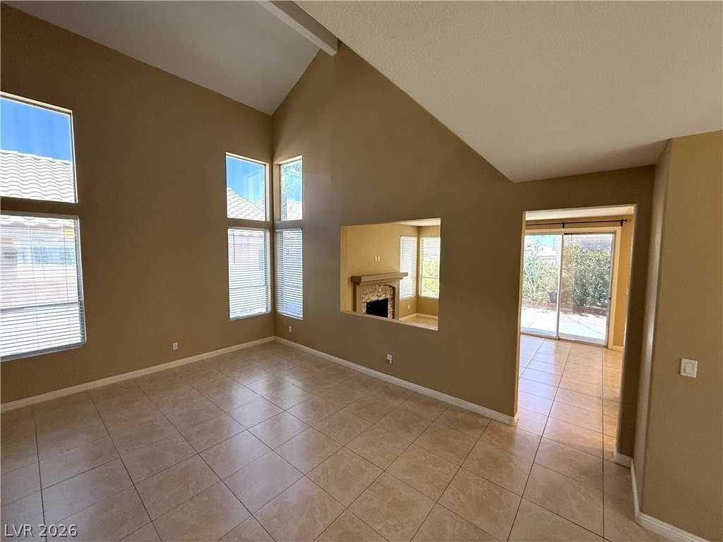 136 Serenade Ct - Photo 7 of 37