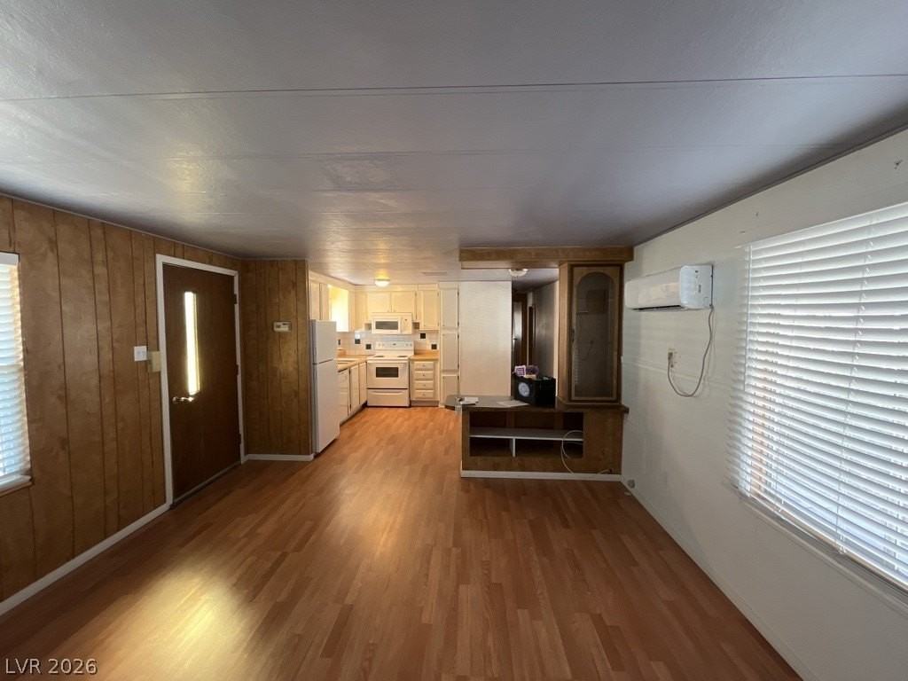 3481 Cape Cod Dr - Photo 2 of 8