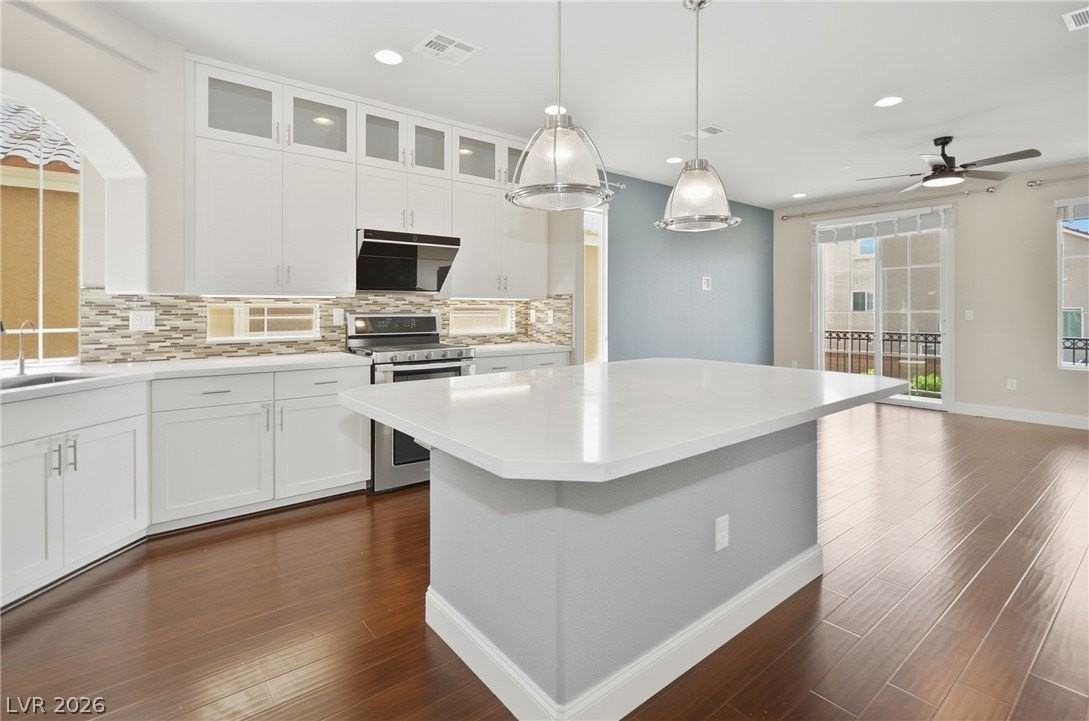 5736 Brimstone Hill Ave - Photo 4 of 35