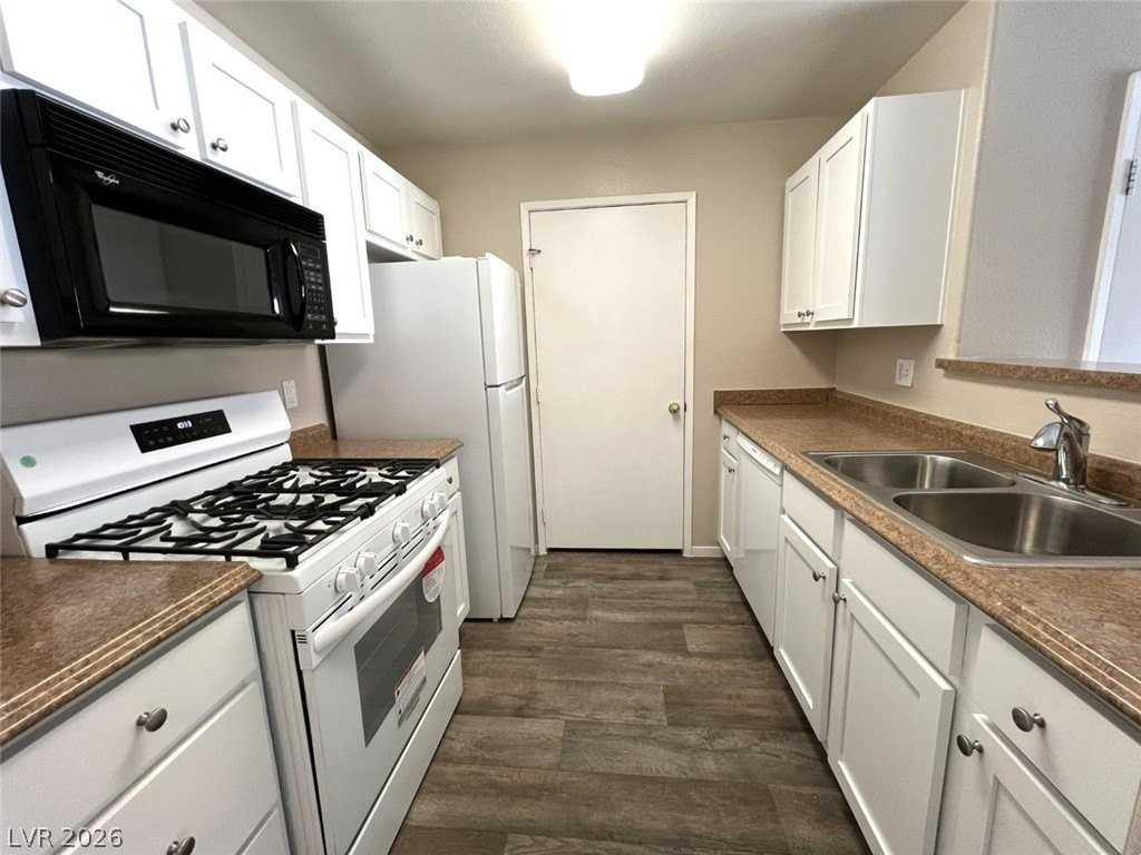 950 Seven Hills Dr #122 - Photo 6 of 14