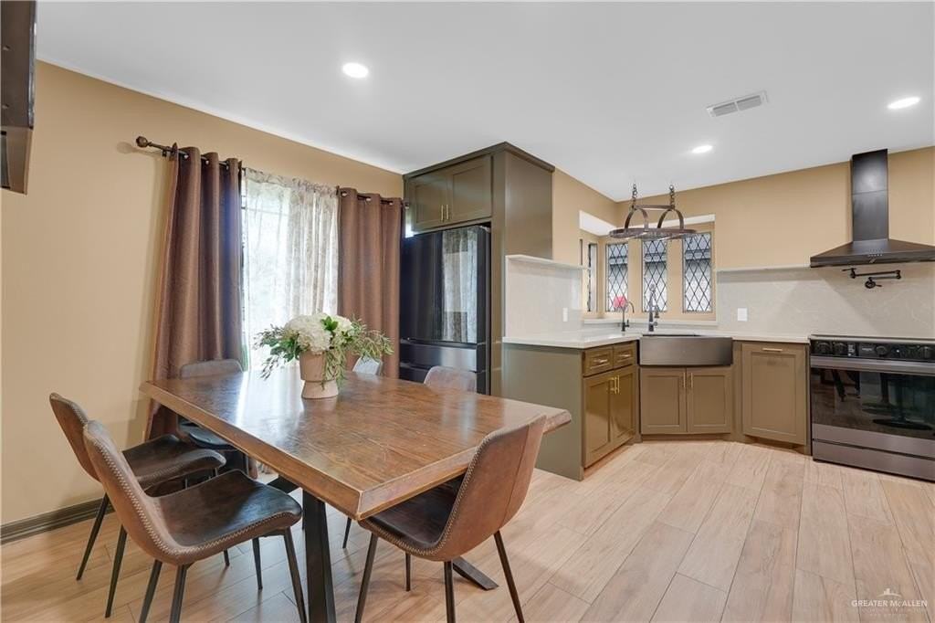 100 Dove St - Photo 4 of 19