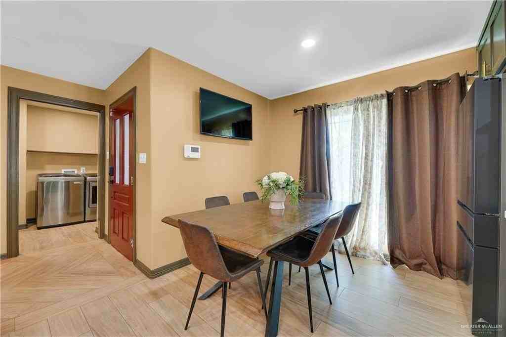 100 Dove St - Photo 7 of 19