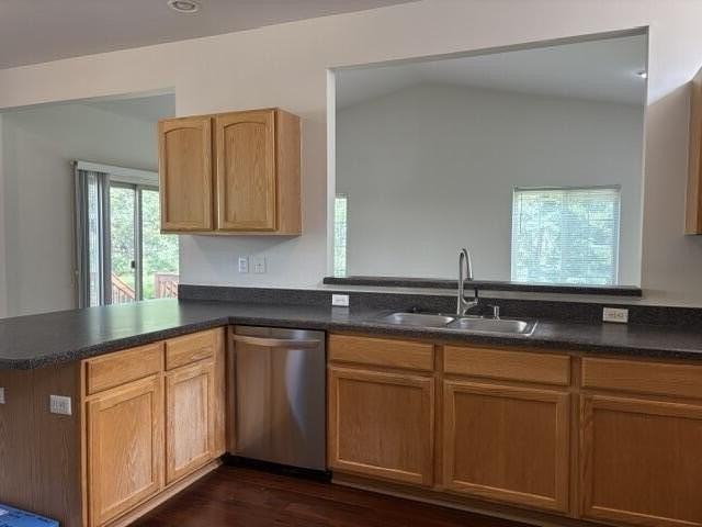 5888 Villa France Ave - Photo 6 of 20