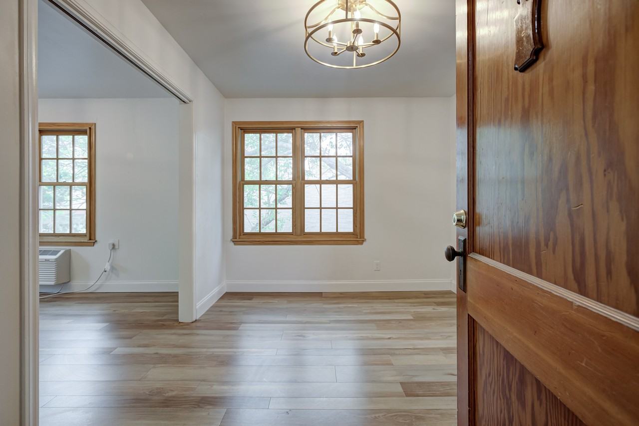 760 Jenkins Ave #4 - Photo 2 of 7