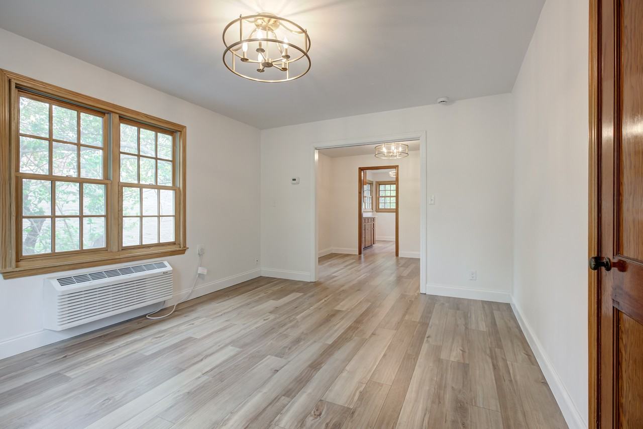 760 Jenkins Ave #4 - Photo 4 of 7