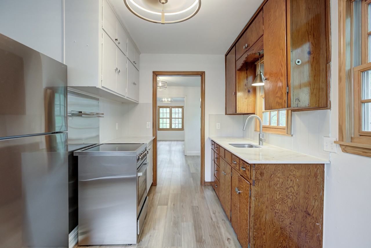 760 Jenkins Ave #4 - Photo 5 of 7