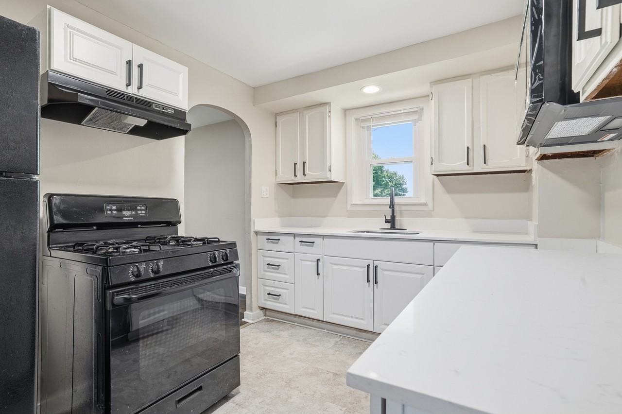 624 Elm Dr #1 - Photo 3 of 42