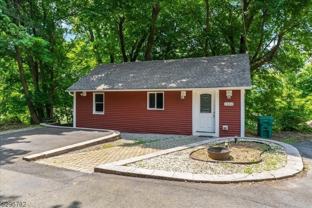 132 Sparta Ave - Photo 1 of 1