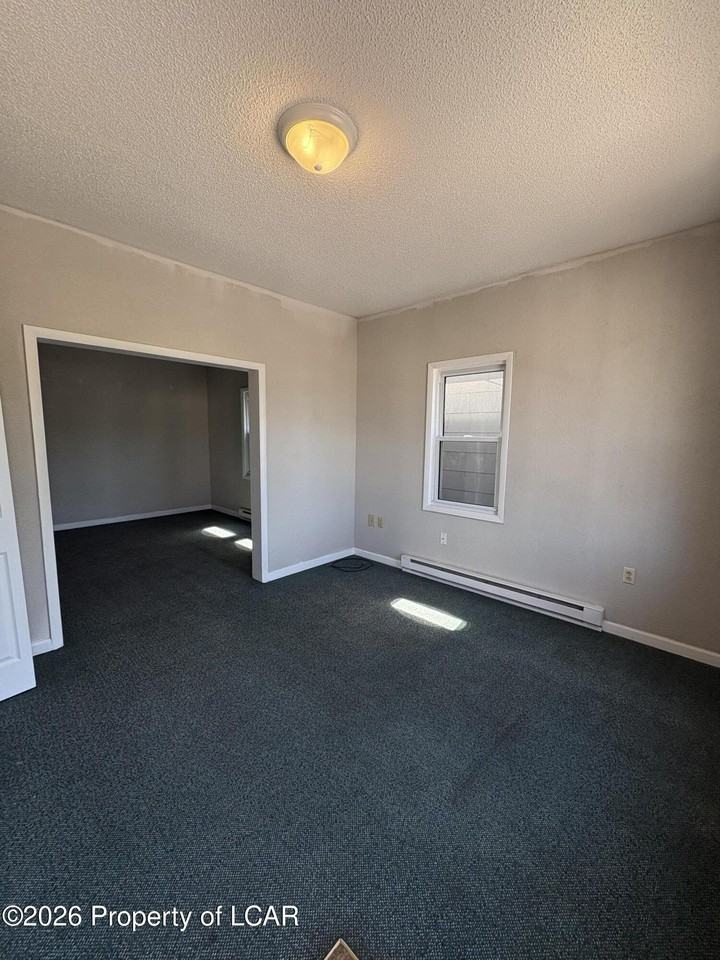 54 Diamond Ave - Photo 2 of 10