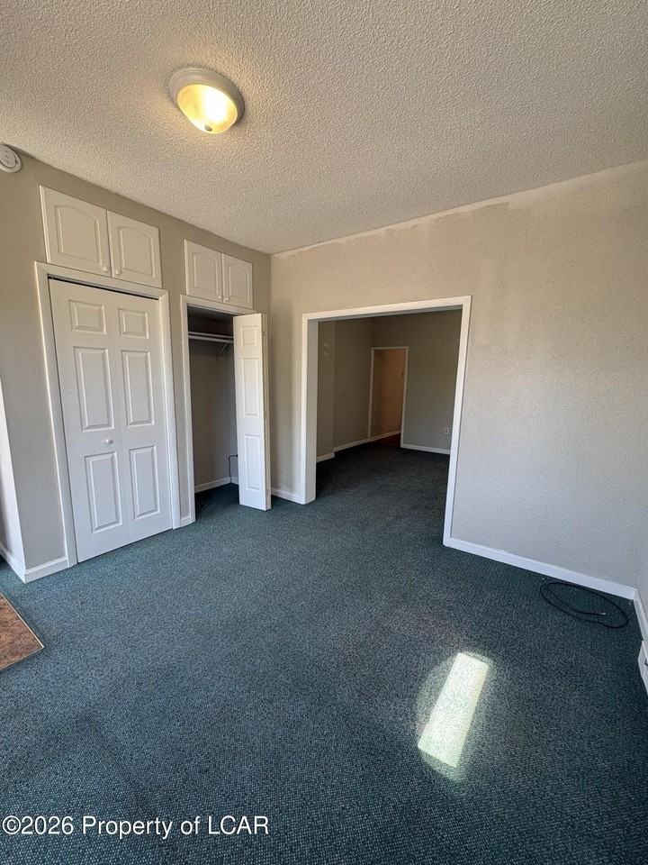54 Diamond Ave - Photo 3 of 10