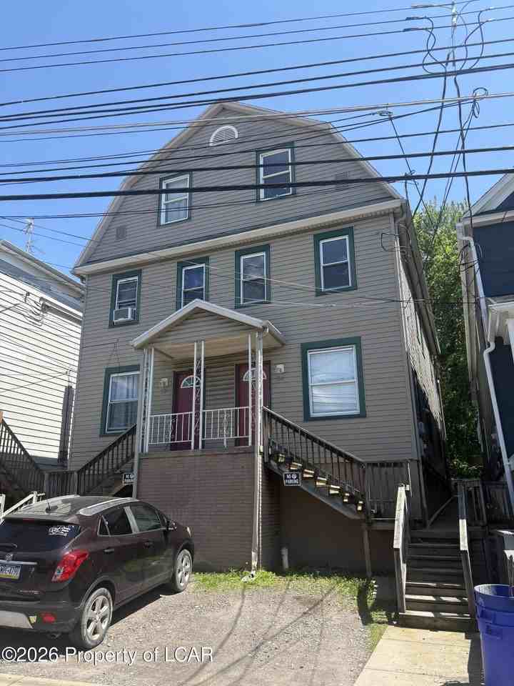 52 Diamond Ave