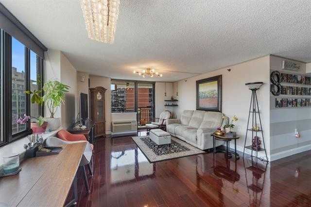 551 Observer Hwy #9D - Photo 2 of 7
