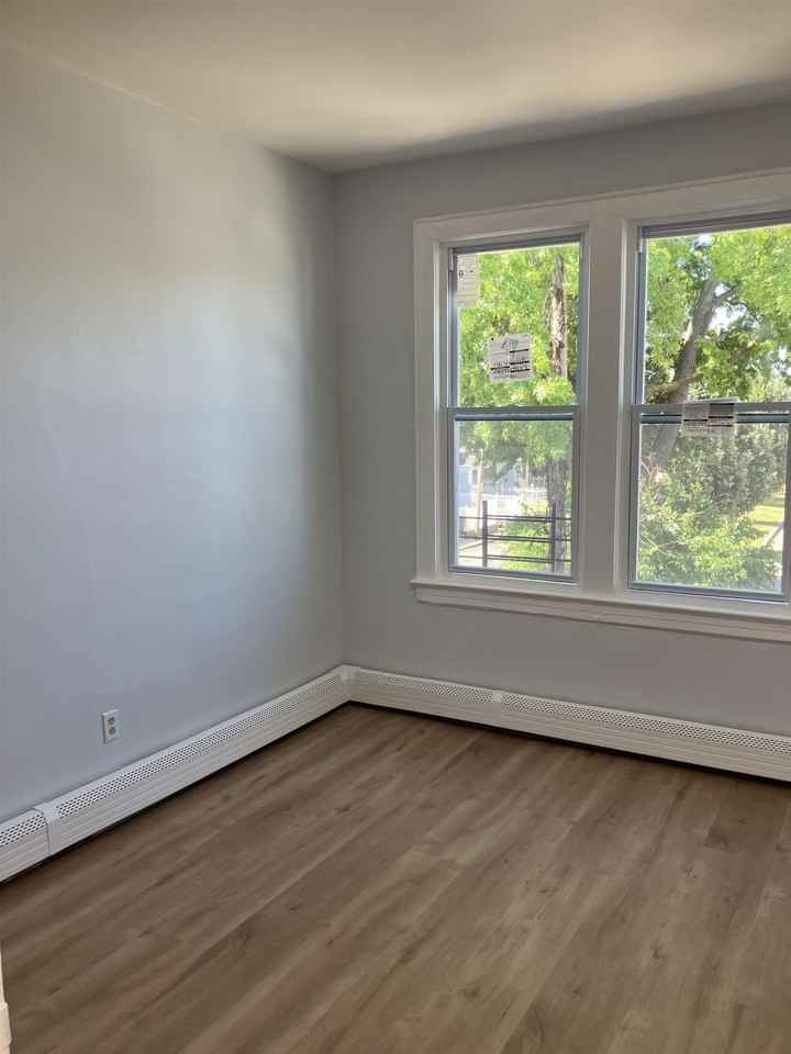 132 W 19th St #4 - Photo 3 of 8